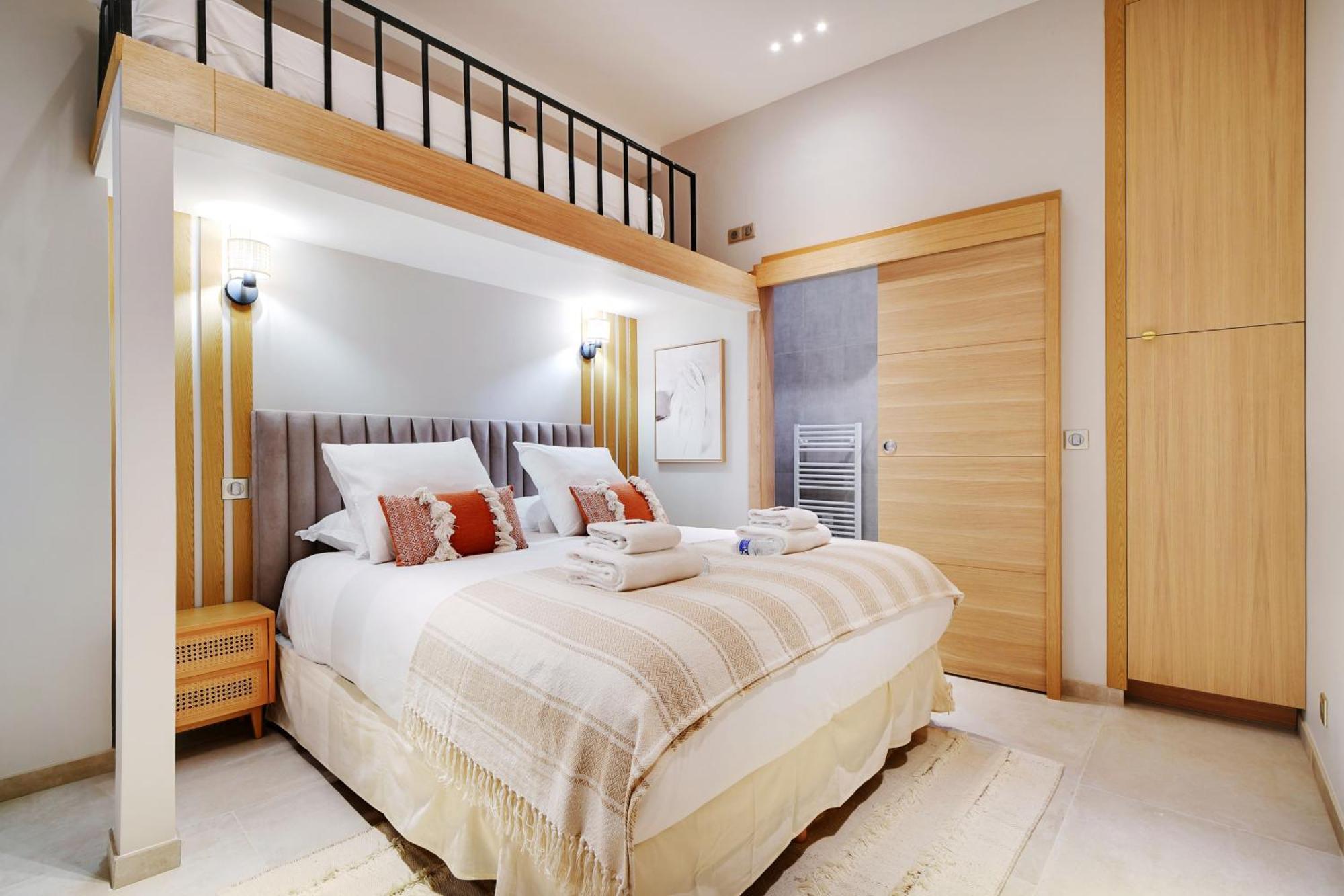Superbe Appartement- 7P- Sacre Coeur Ramey I Paris Exteriör bild